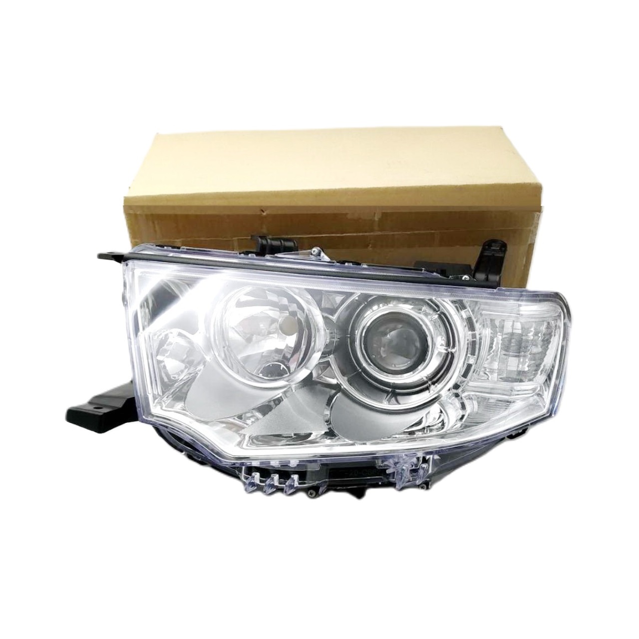 ไฟหน้า MITSUBISHI PAJERO SPORT(ปาเจโร่ สปอร์ต) GLS รุ่นหลอดฮาโลเจน เท่านั้น ปี2008-2014 -ราคาต่อดวง-
