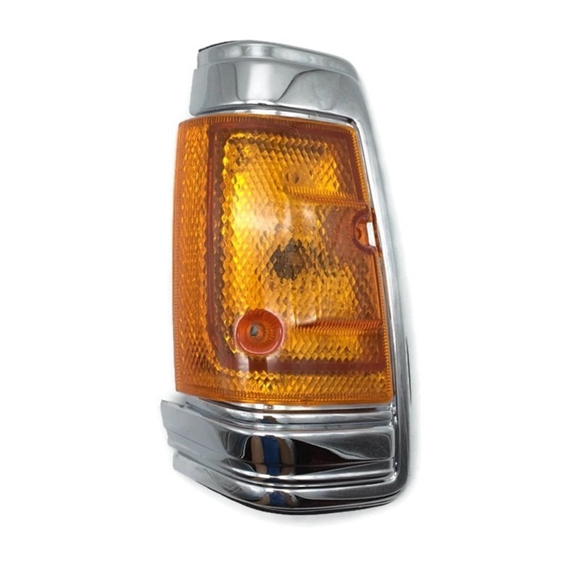 ไฟมุม DATSUN(ดัทสัน) 720/SD22/SD23 ขอบชุบโครเมียม พร้อมขั้ว+หลอดไฟ (งานO.E.M ตราเพชรเกรดห้าง) -ราคาต่อดวง-