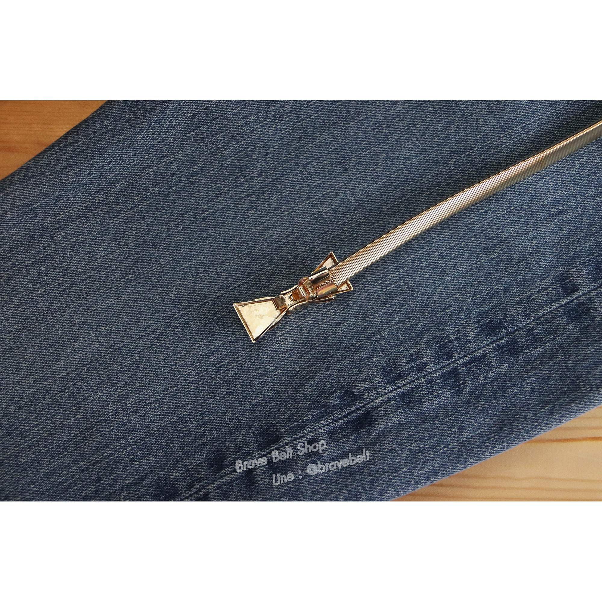 เข็มขัดสปริงใส่ออกงานรูปโบว์สีทอง