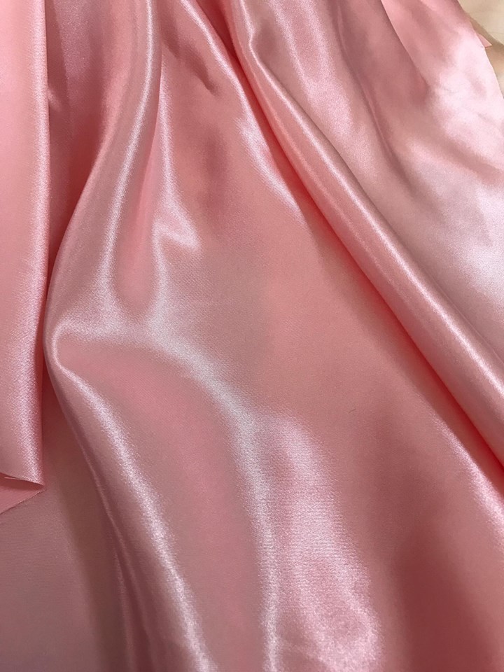 ปลอกหมอนผู้ใหญ่เข้ารูป*ผ้าซาติน*สีชมพูโอโรส*เน้นหลับเย็นสบาย ตื่นมาไม่มีรอยยับบนใบหน้า ทรงผมไม่ชี้ฟู