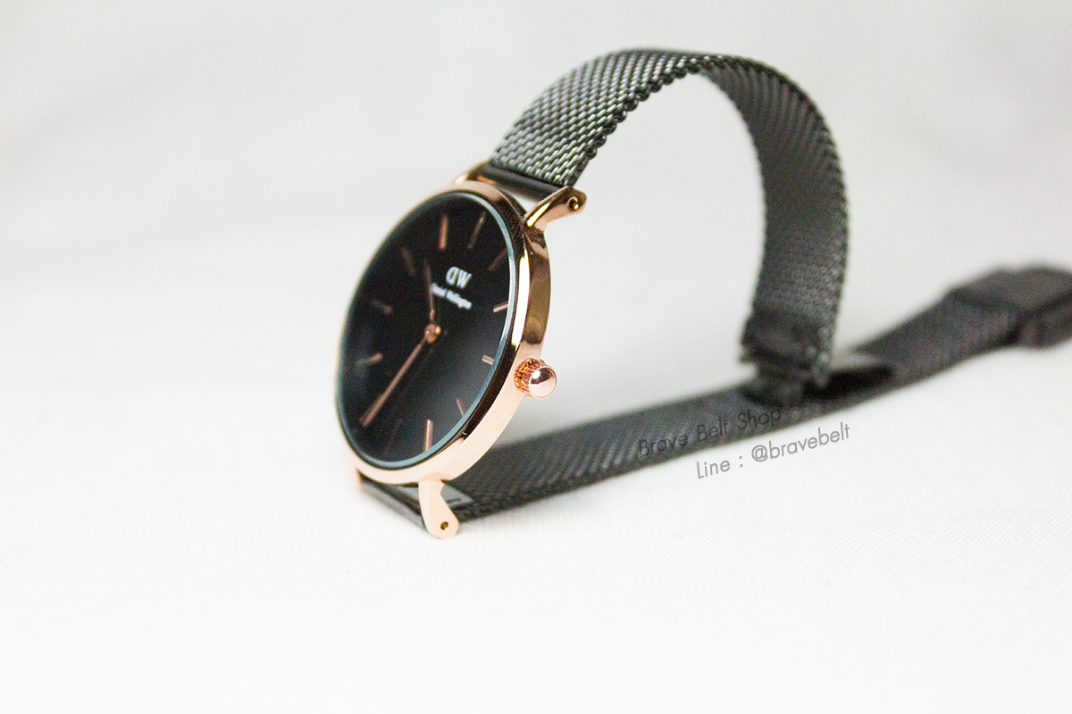 Daniel Wellington สายสแตนเลส หน้าปัดดำขอบสีทองสวย Daniel Wellington สายสแตนเลส หน้าปัดดำขอบสีทองสวย