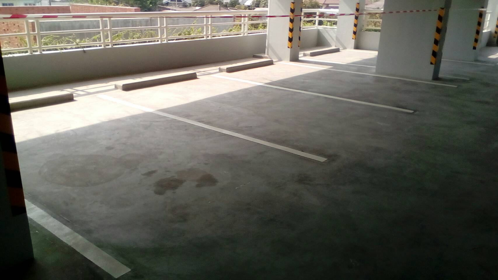 งานตีเส้นลานจอดรถในอาคารงานตีเส้นถนนตีเส้นจราจรสมุทรสาคร กาญจนบุรี ราชบุรี นครปฐม นนทบุรี จ.นนทบุรี