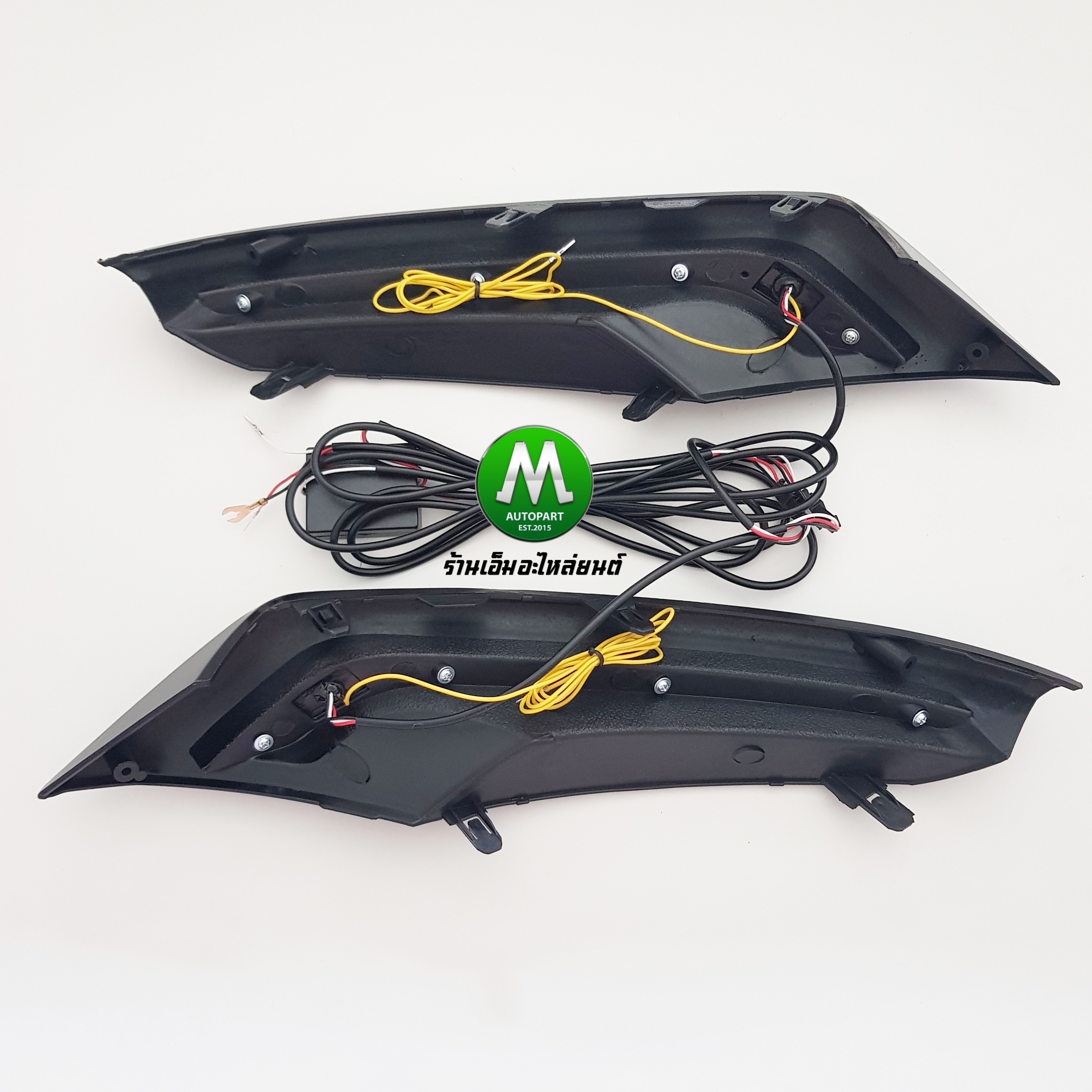ไฟเดย์ไลท์มาสด้า 3 มีไฟเลี้ยววิ่งในตัว LED Daylight DRL Mazda 3 2019 2020 2021 2022 Sedan Skyactiv All New