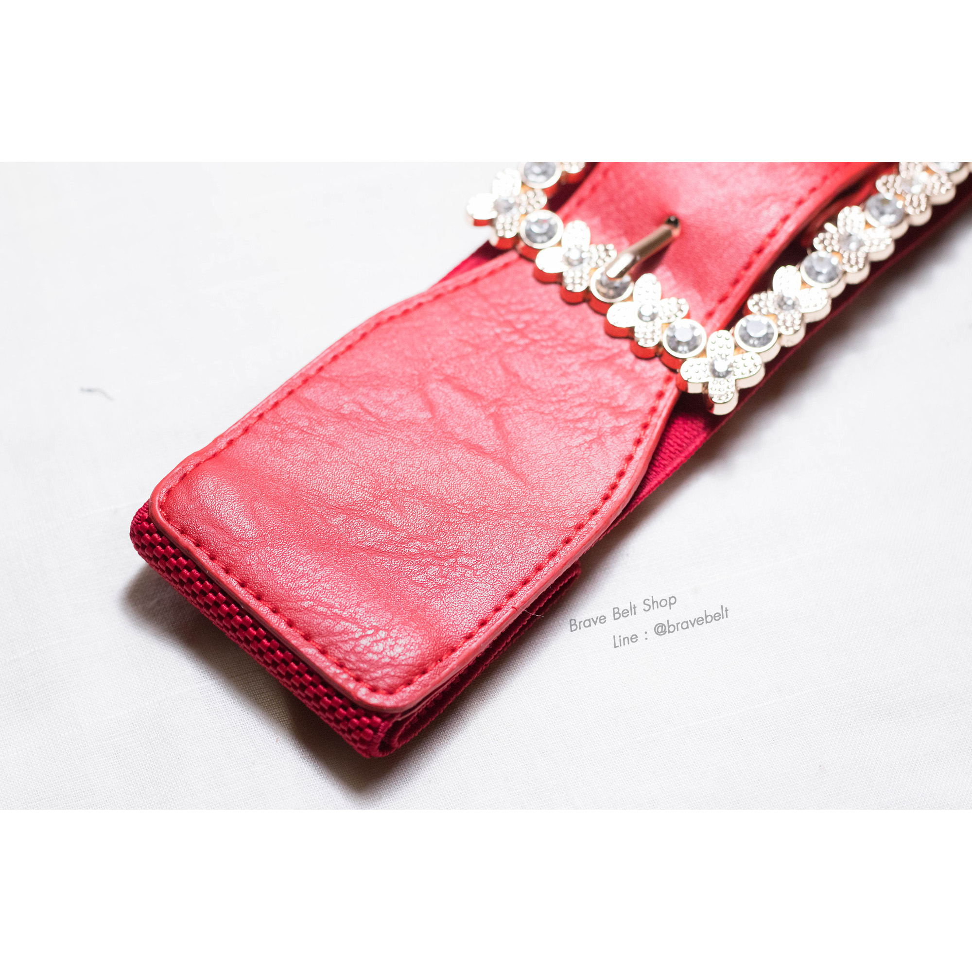 เข็มขัดแฟชั่นสีแดงยางยืดผู้หญิง หัวสีทองสวย