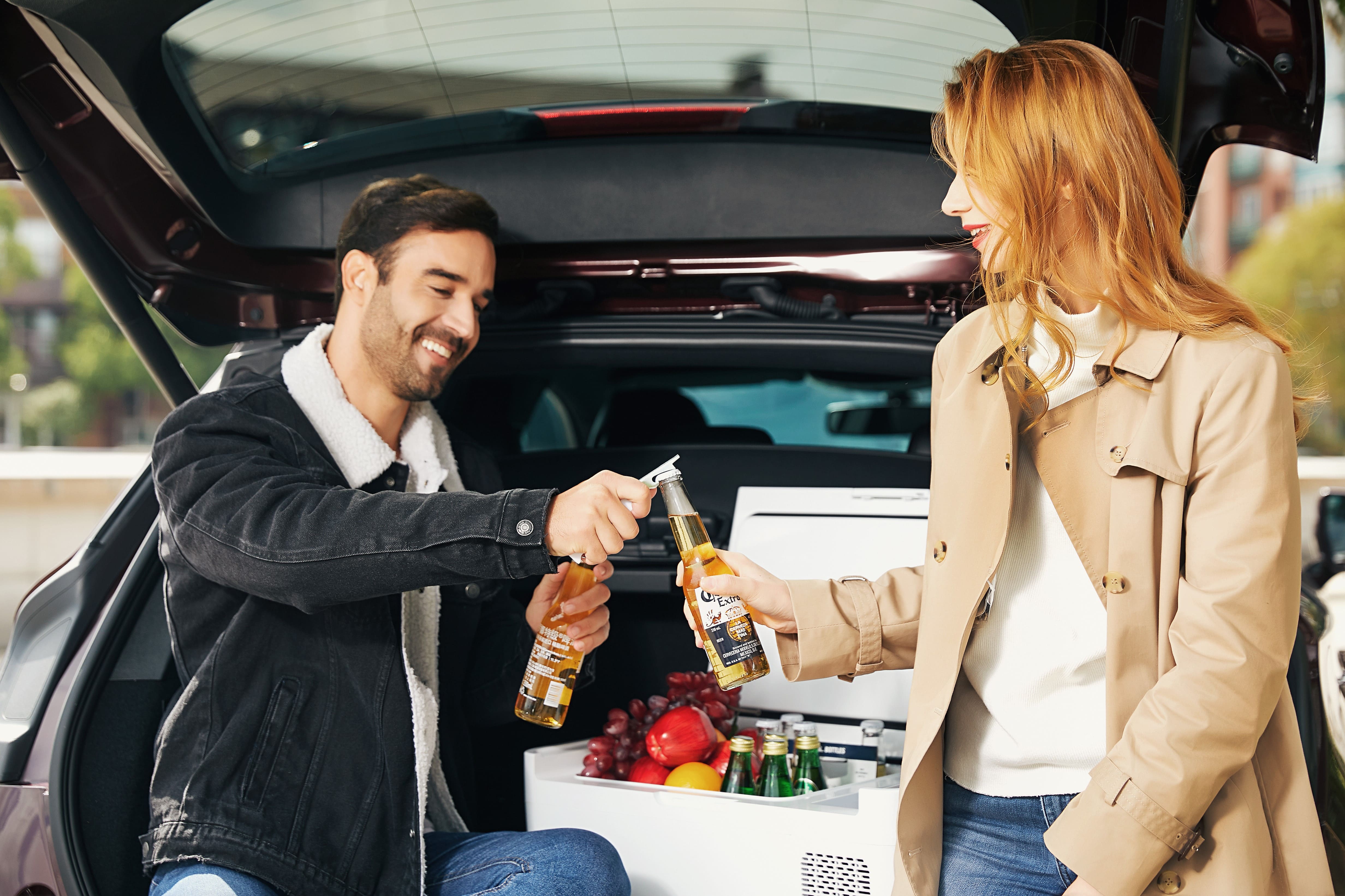 Mobicool MCG15B ตู้เย็น/ตู้แช่แข็งพกพา Portable Compressor Fridge/Freezer, 15L