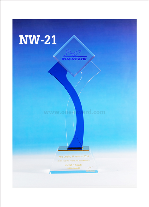 Code: NW-21 โล่อะคริลิค ความสูงตัวโล่ 10-14 นิ้ว ความหนาอะคริลิคตัวโล่ 10 มม. พร้อมเลเซอร์ข้อความและโลโก้ ลงสีได้ไม่เกิน 2 สี ***ราคาเริ่มต้นที่ 800 บาท (ความสูง 10 นิ้ว เมื่อสั่ง 5 ชิ้น+) ***