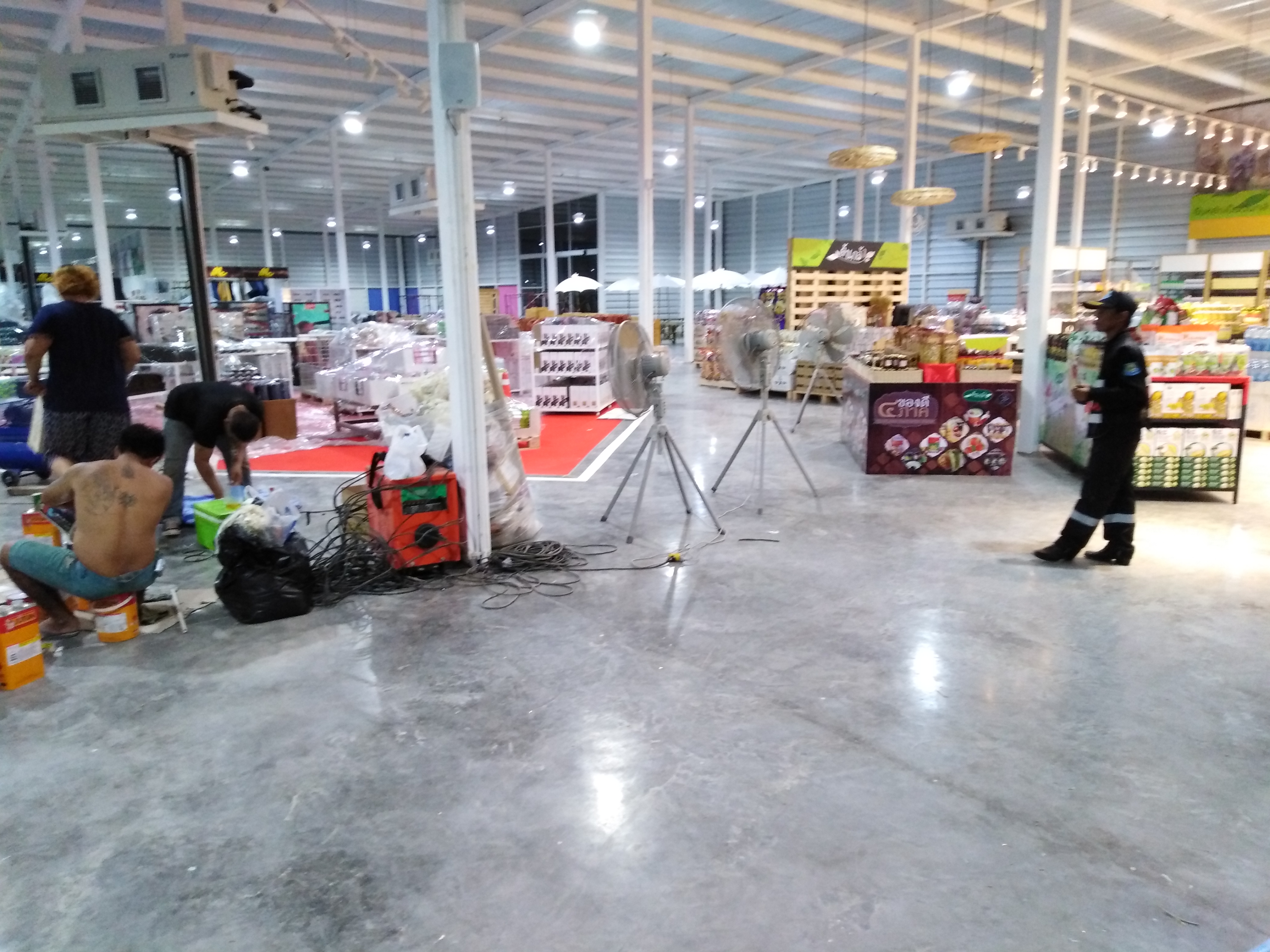 งานทาสีเส้นทางเดินภายในโรงงาน ทาสีอีพ๊อคซี่