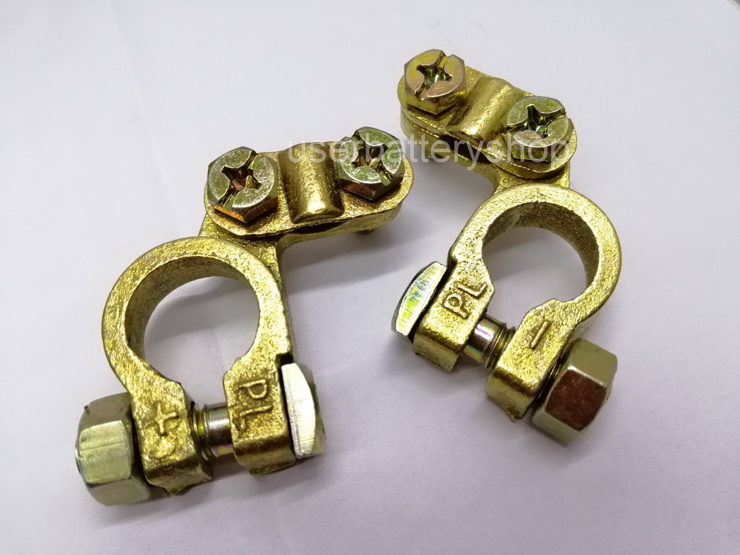 ขั้วแบตเตอรี่ทองเหลืองแท้ แบบฉีด ขั้วบวก ขั้วลบ (+,-) สำหรับไฟ DC 12V.-24V.(แผงสีเหลือง) พร้อมยางหุ้มขั้ว ปลอกตะกั่วเพิ่มขนาด หางปลาทองเหลือง แหวนกันขี้เกลือ หัวน๊อตจานจักร