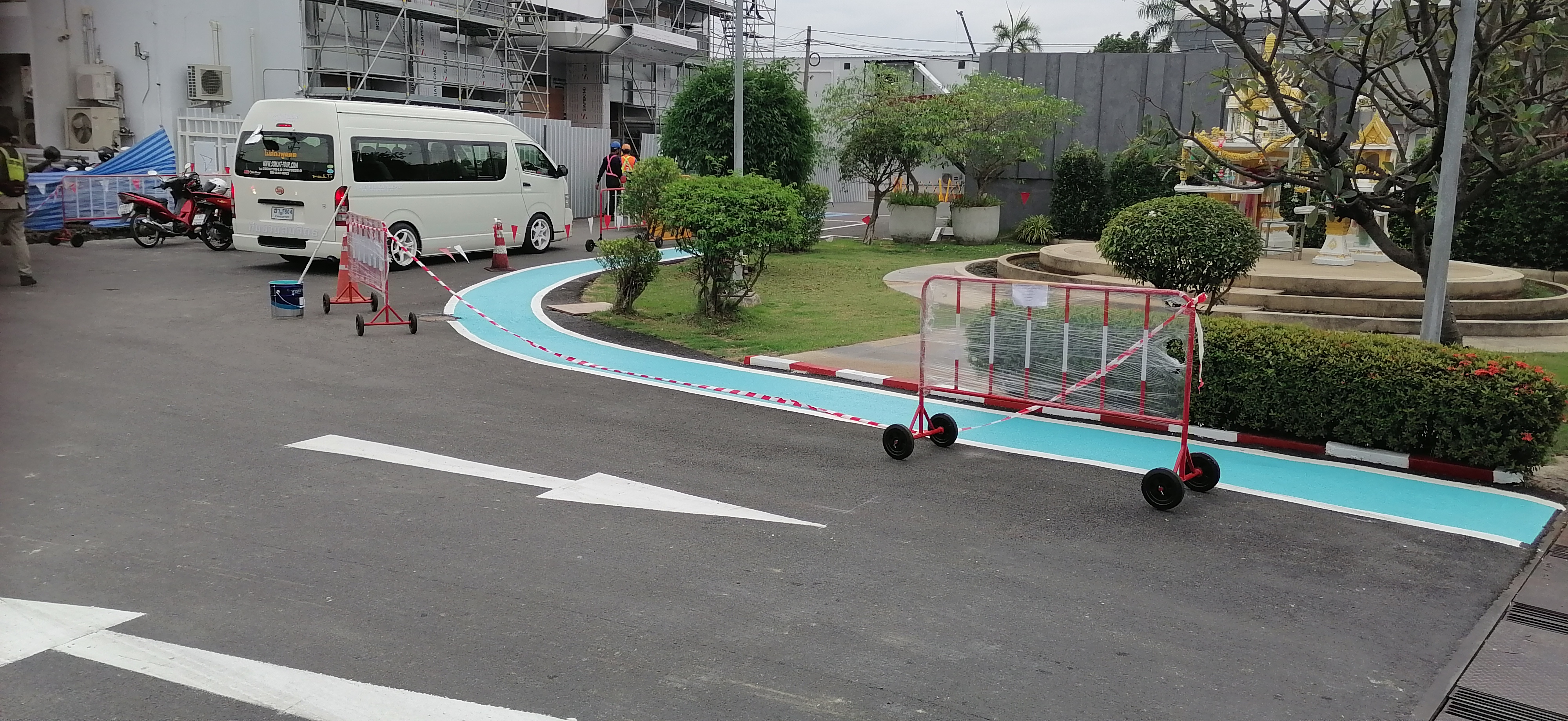 งานตีเส้นจราจรเส้นทางเดินภายในโรงงานสีเทอร์โมพลาสติก