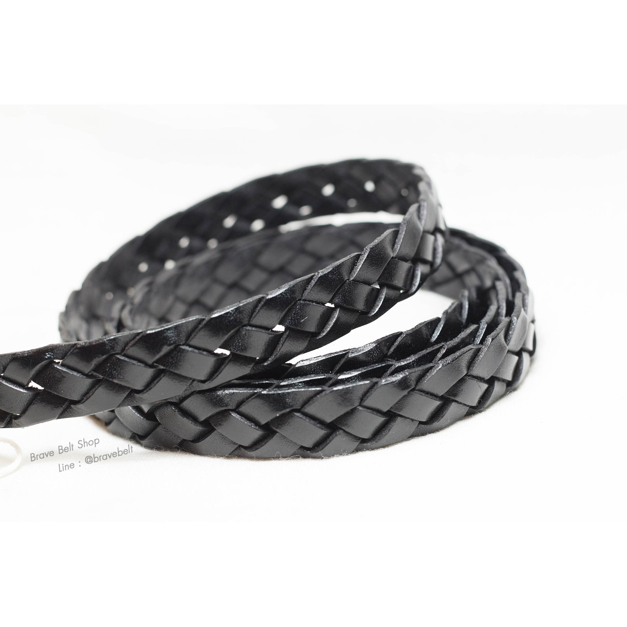 เข็มขัดหนังสานแฟชั่น สีดำถักสวย