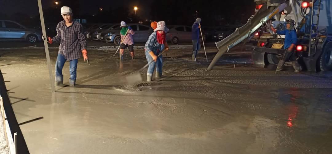 งานลาดกะบัง 2,000 ตรม