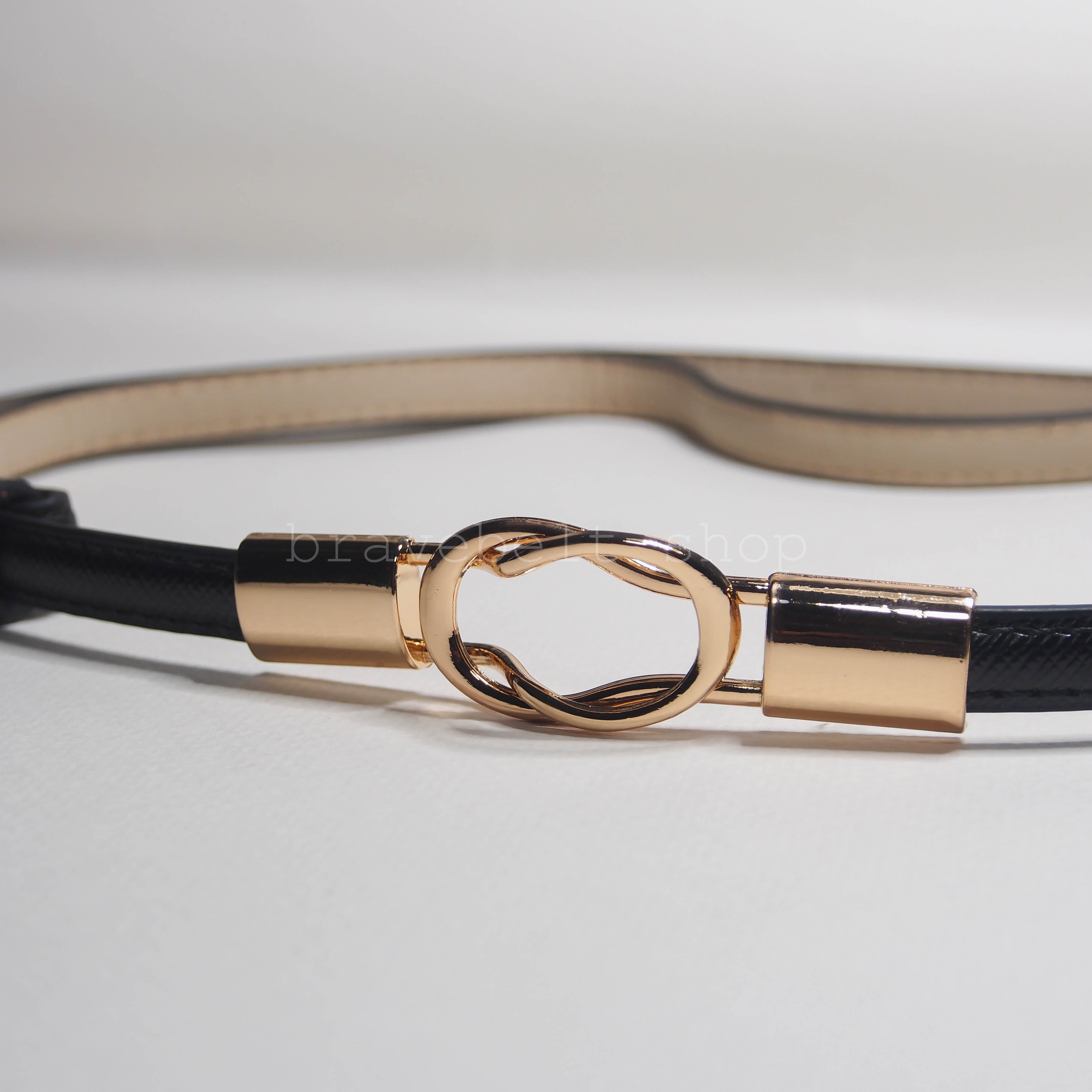 เข็มขัดหนังสีดำแฟชั่นสวยๆ ปรับสายตามเอวแบบฟรีไซต์น่ารัก