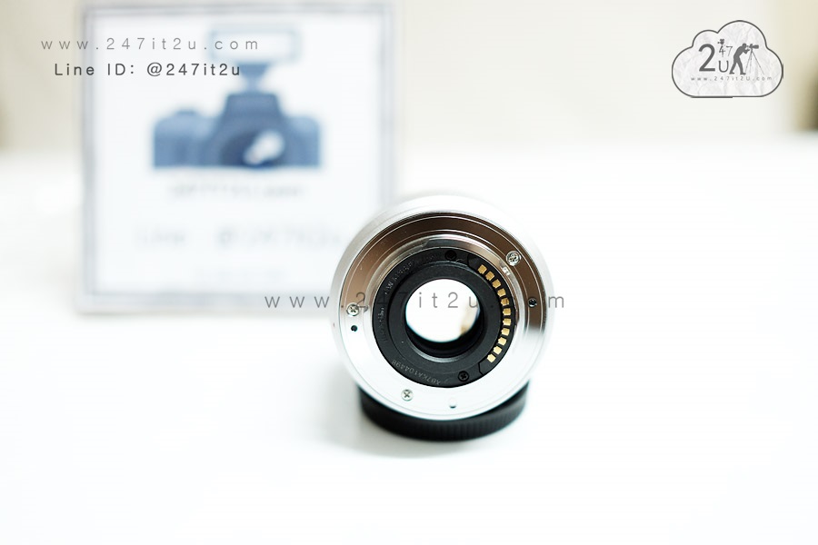 เลนส์ Lumix 25mm f1.7 สีเงิน