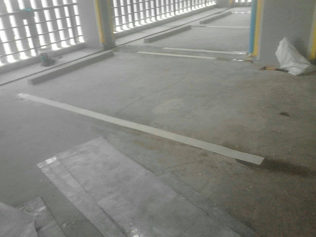 ตีเส้นช่องจอดรถภายในคอนโด กทม