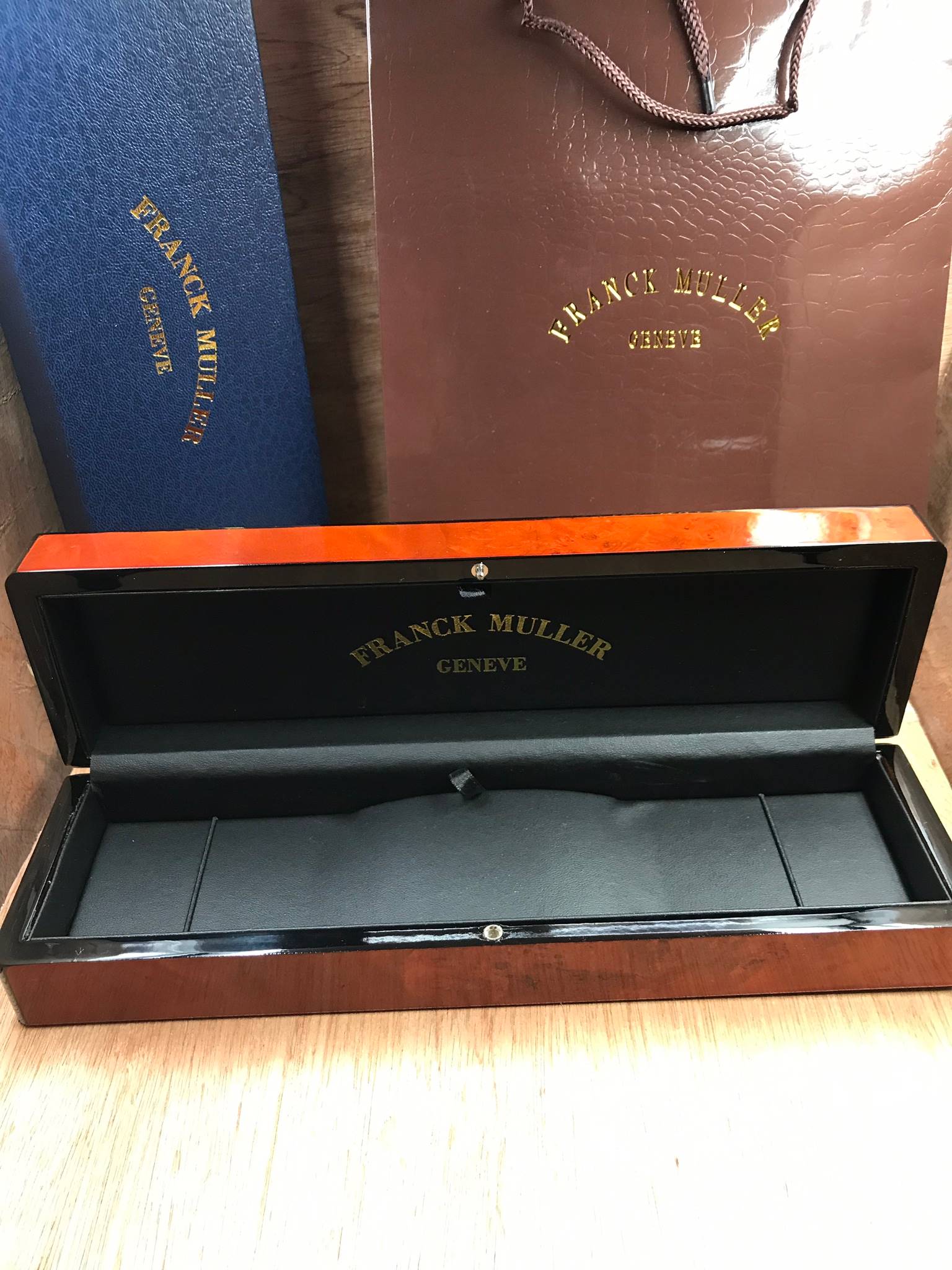 กล่องนาฬิกา Franck Muller