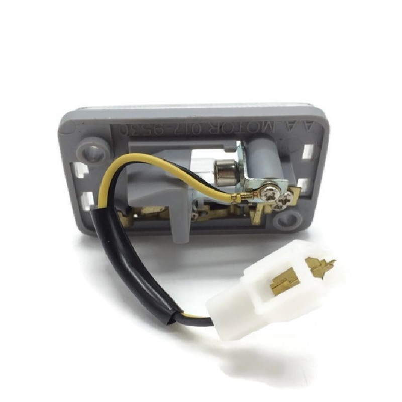 ไฟในเก๋ง/ไฟเพดานในรถ MITSUBISHI CYCLONE(ไซโคลน)/STRADA(สตราด้า) รุ่นตอนเดียว พร้อมขั้ว+หลอด ปี1987-2004 (รับประกัน 1เดือน)