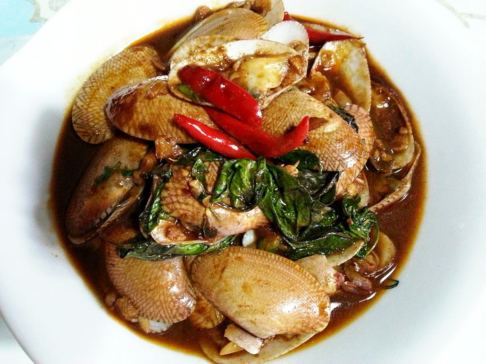 หอยลายผัดน้ำพริกเผา