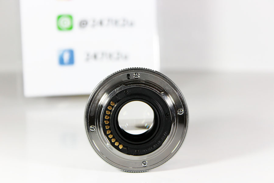 เลนส์ Olympus M. Zuiko Digital 45mm f/1.8 สี silver