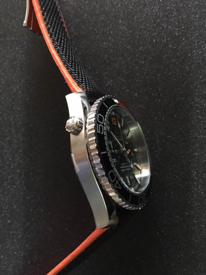 นาฬิกา Omega รุ่น Seamaster Planet Ocean Chronograph สีเงิน สายหนังสีดำขอบส้ม 600M Co-Axial Master Chronometer Basel
