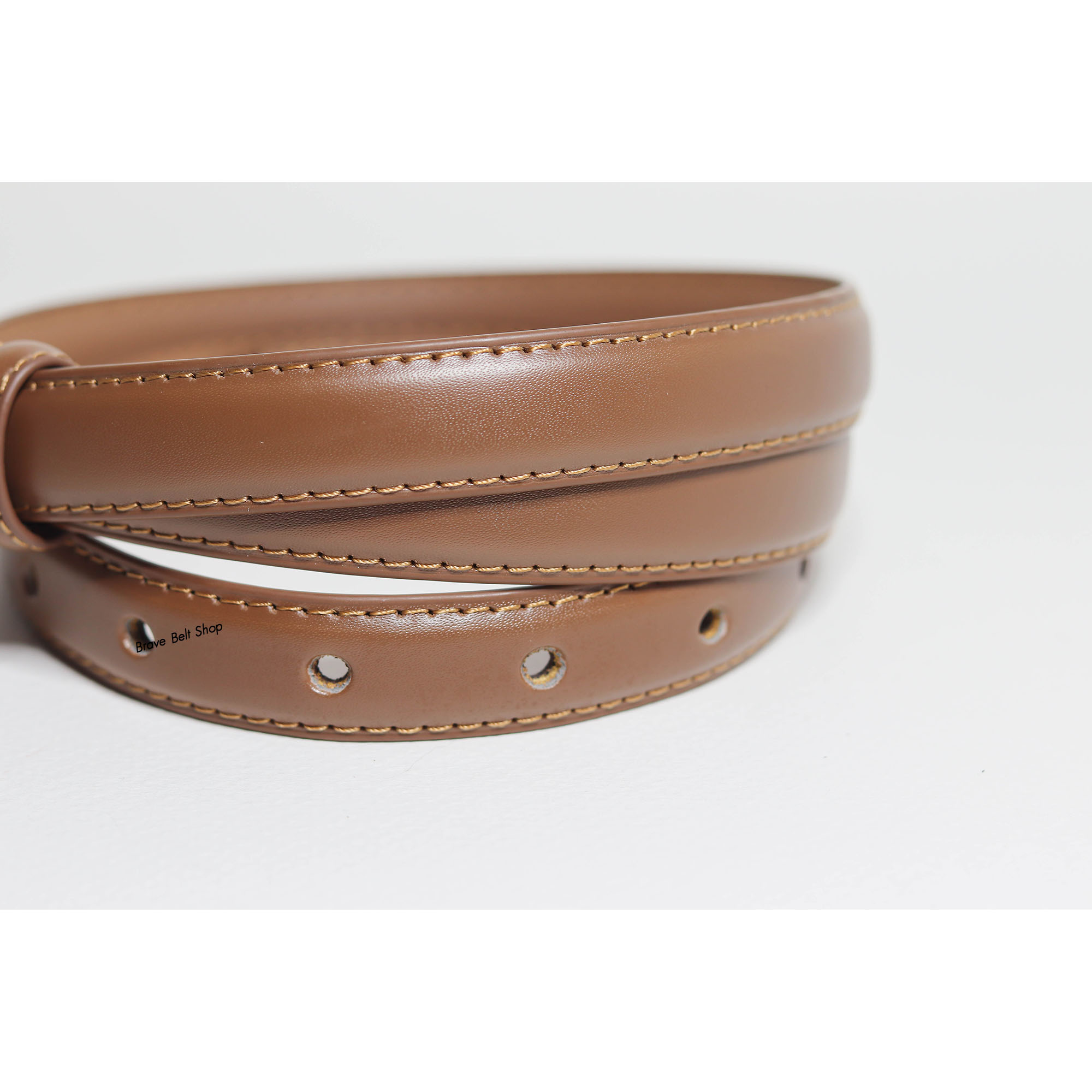 เข็มขัดผู้หญิงสีน้ำตาลเข้ม หัวเข็มขัดสีทองเท่