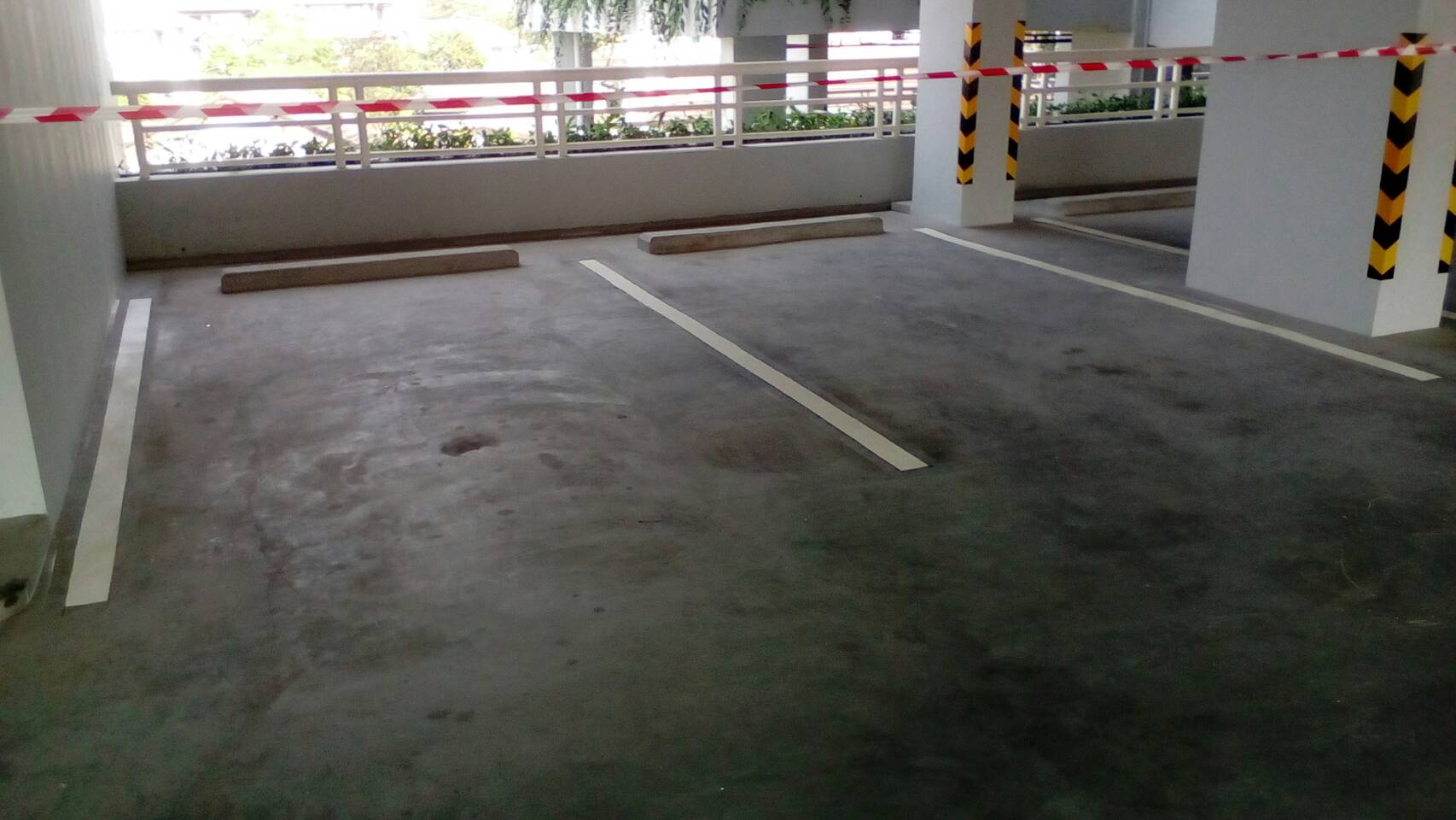 งานตีเส้นลานจอดรถในอาคารงานตีเส้นถนนตีเส้นจราจรสมุทรสาคร กาญจนบุรี ราชบุรี นครปฐม นนทบุรี จ.นนทบุรี