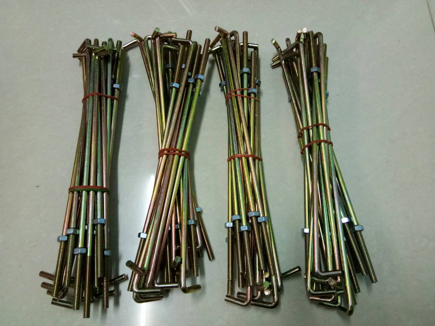 สกรูรัดแบตเตอรี่ 10 นิ้ว 20 เส้นต่อแพ็ค พร้อมหัวน๊อตมิลขาว M6-1.0 จำนวน 20 ชิ้น