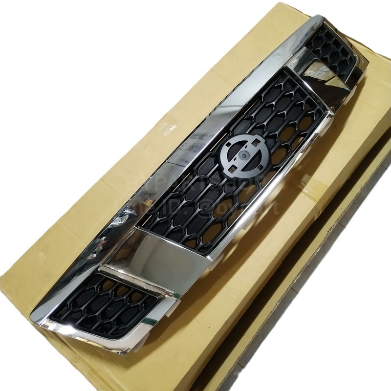 หน้ากระจัง NISSAN URVAN E26 (เออร์แวน NV350) ชุบโครเมียม ไม่มีโลโก้ โฉมปี2012-2018 (รหัส:E26'13-14)