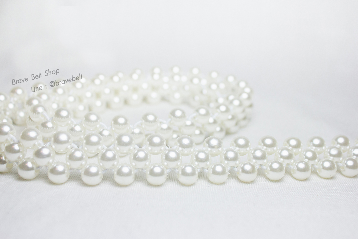 เข็มขัดไข่มุกใส่ออกงาน หัวรูปโบว์สีทองมีเพชรประดับ