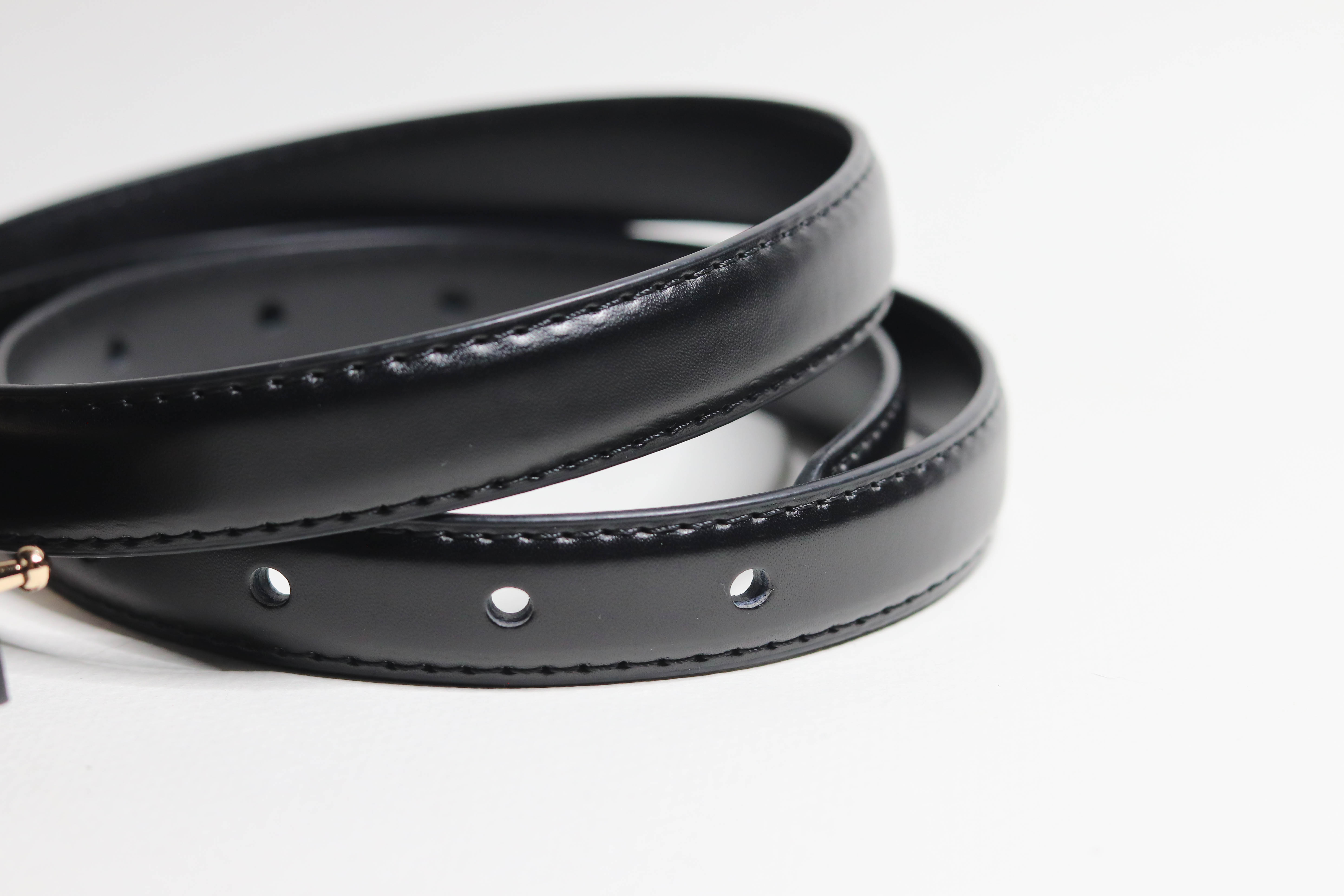 เข็มขัดแฟชั่นผู้หญิงสีดำ พร้อมส่งไว้ใส่ทำงาน