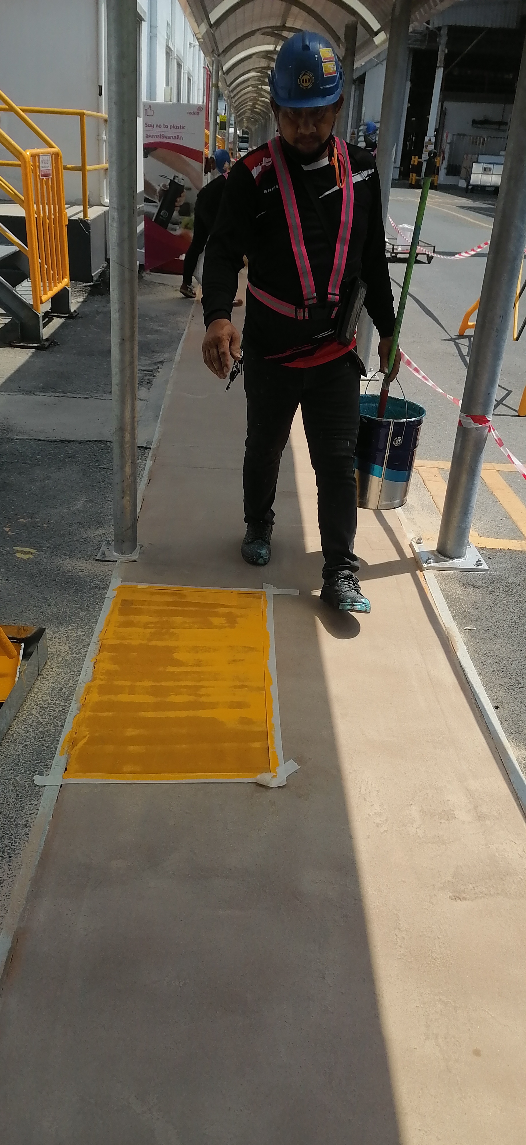 งานตีเส้นจราจรเส้นทางเดินภายในโรงงานสีเทอร์โมพลาสติก