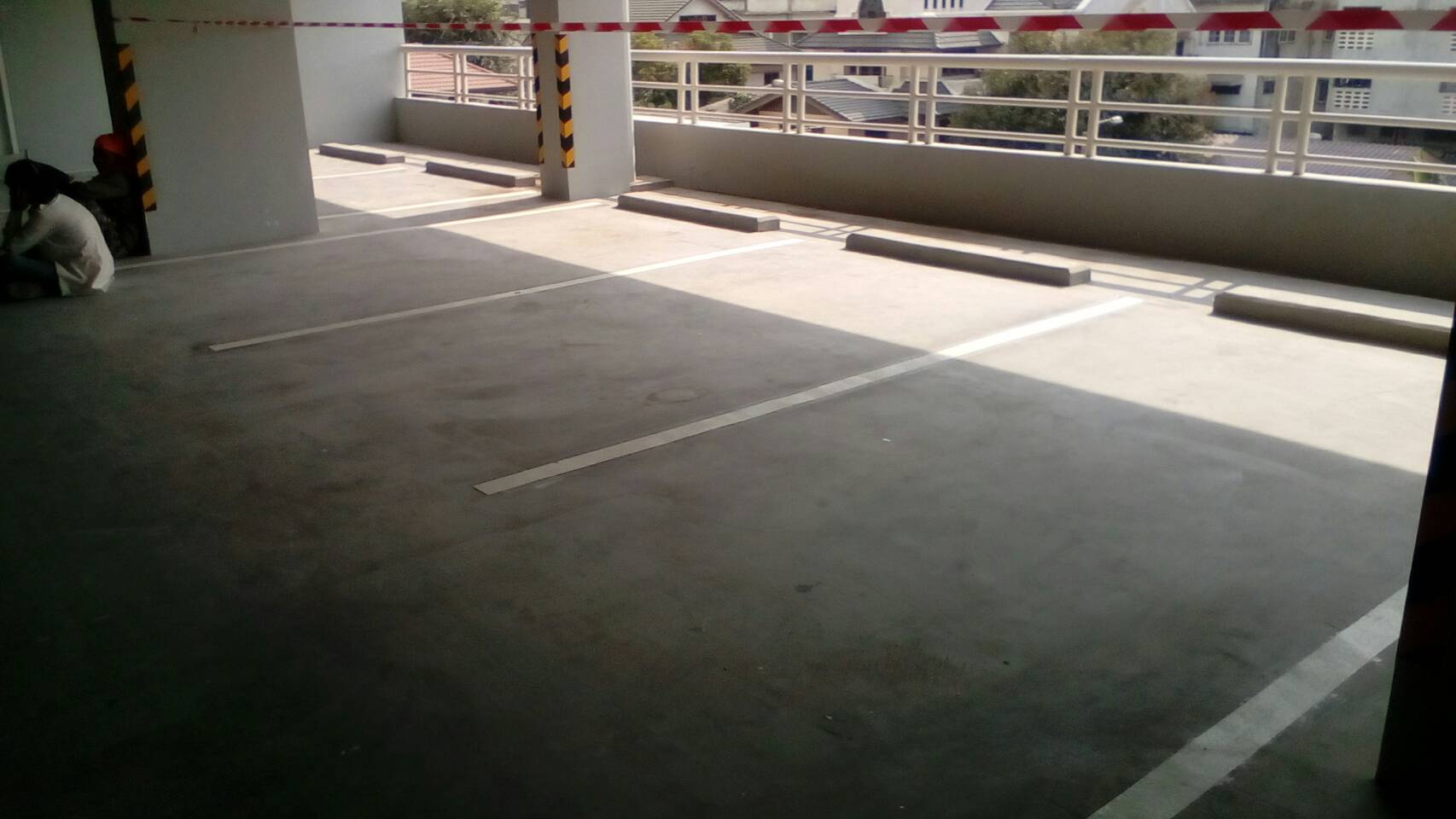 งานตีเส้นลานจอดรถในอาคารงานตีเส้นถนนตีเส้นจราจรสมุทรสาคร กาญจนบุรี ราชบุรี นครปฐม นนทบุรี จ.นนทบุรี