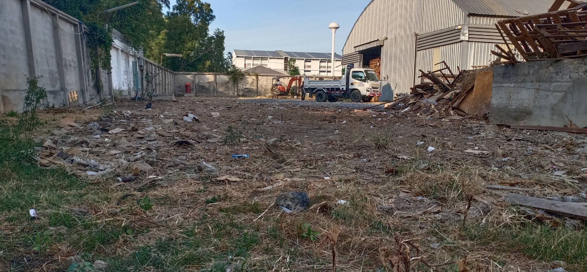 หน้างานบางเสาธง 660 ตรม.