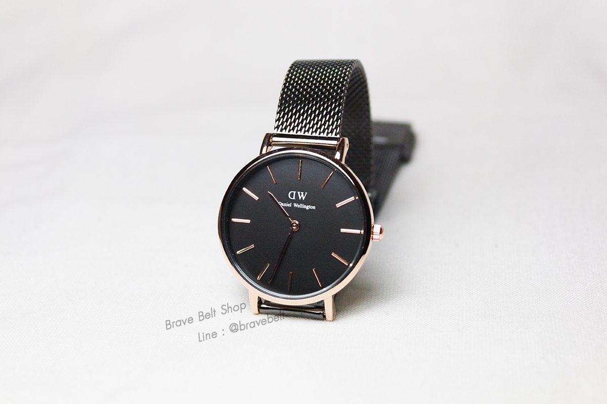 Daniel Wellington สายสแตนเลส หน้าปัดดำขอบสีทองสวย Daniel Wellington สายสแตนเลส หน้าปัดดำขอบสีทองสวย