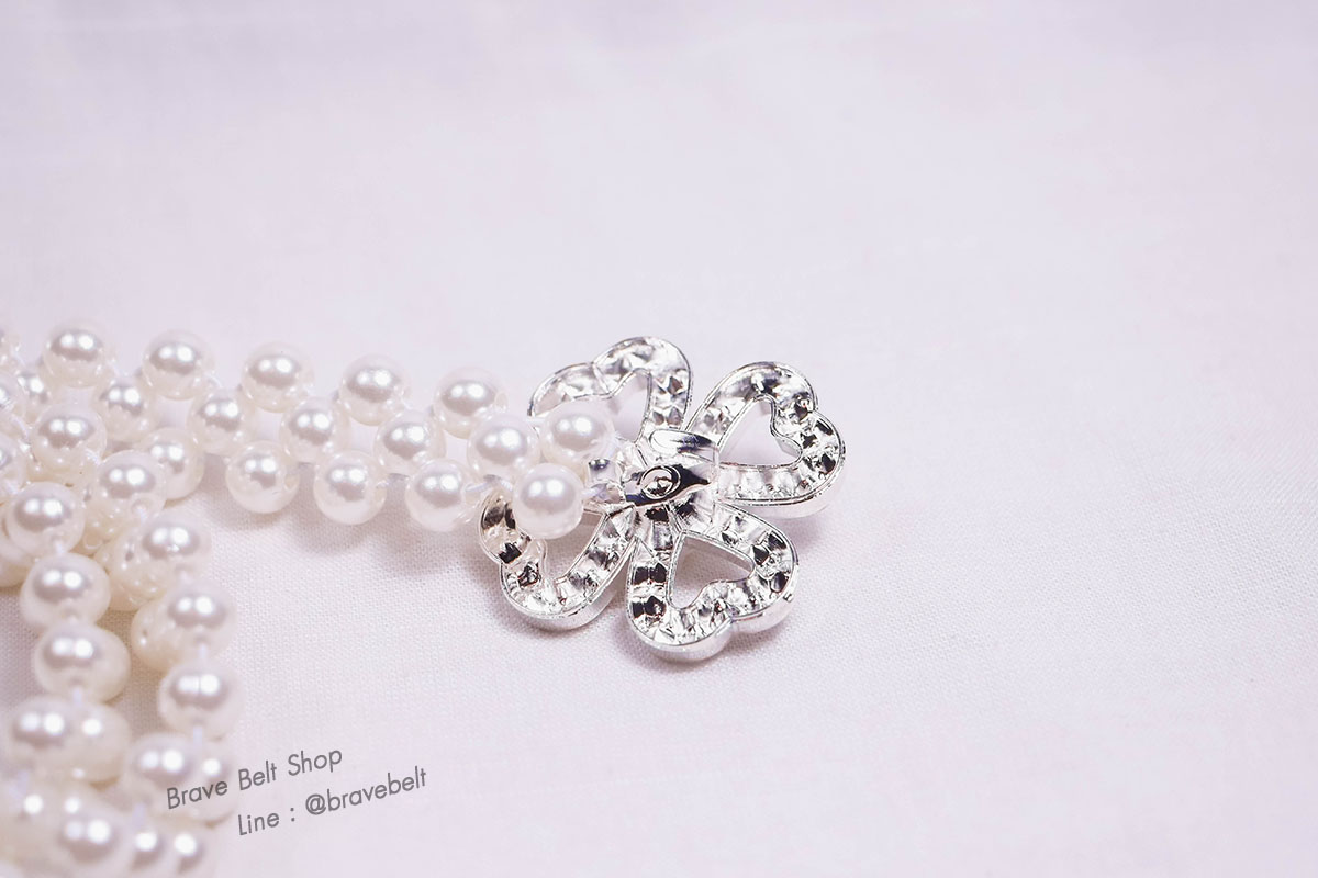 เข็มขัดไข่มุกสวย รูปใบไม้สี่แฉก