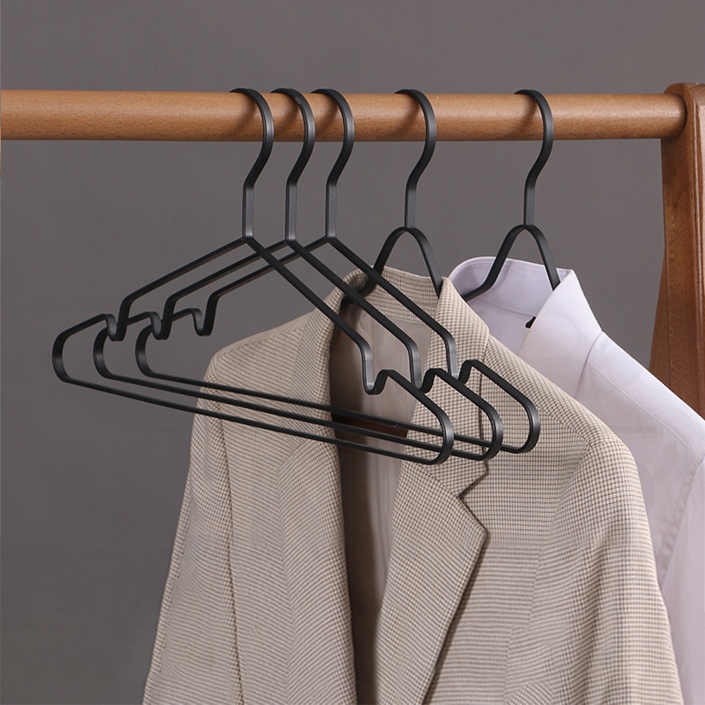 ไม้แขวนเสื้อ รักษาทรง ไม้แขวนเสื้อแฟชั่น แพค 5 ชิ้น