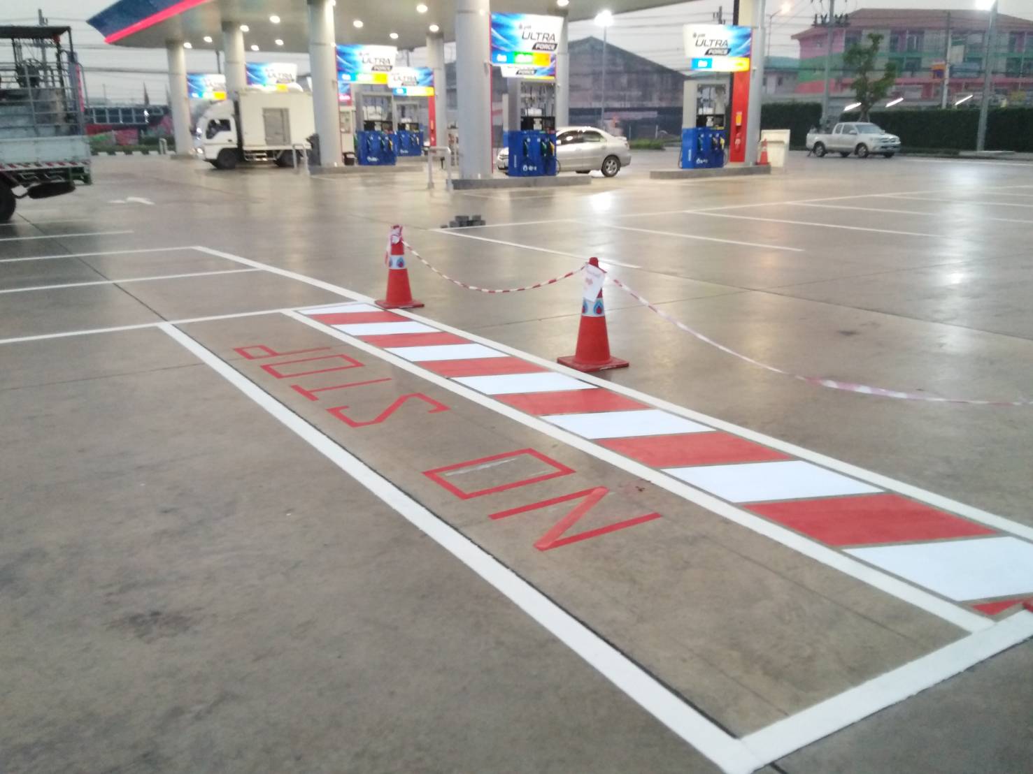 ตีเส้นช่องจอดรถยนต์,รถมอเตอร์ไซค์ตีเส้นจราจรภายในโณงงาน