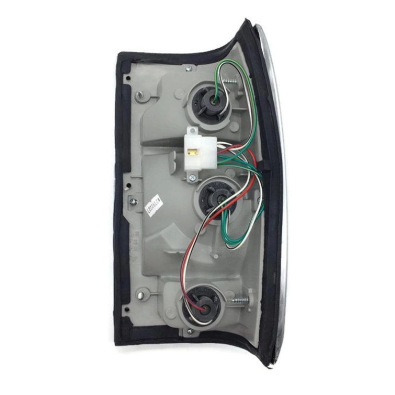 ไฟท้าย MAZDA MAGNUM(แม็กนั่ม)-THUNDER(ธันเดอร์)-FIGHTER(ไฟเตอร์)ปี97 โฉมแรก ขอบชุบโครเมียม พร้อมขั้ว+หลอด (งานแท้ DEPO) -ราคาต่อดวง-