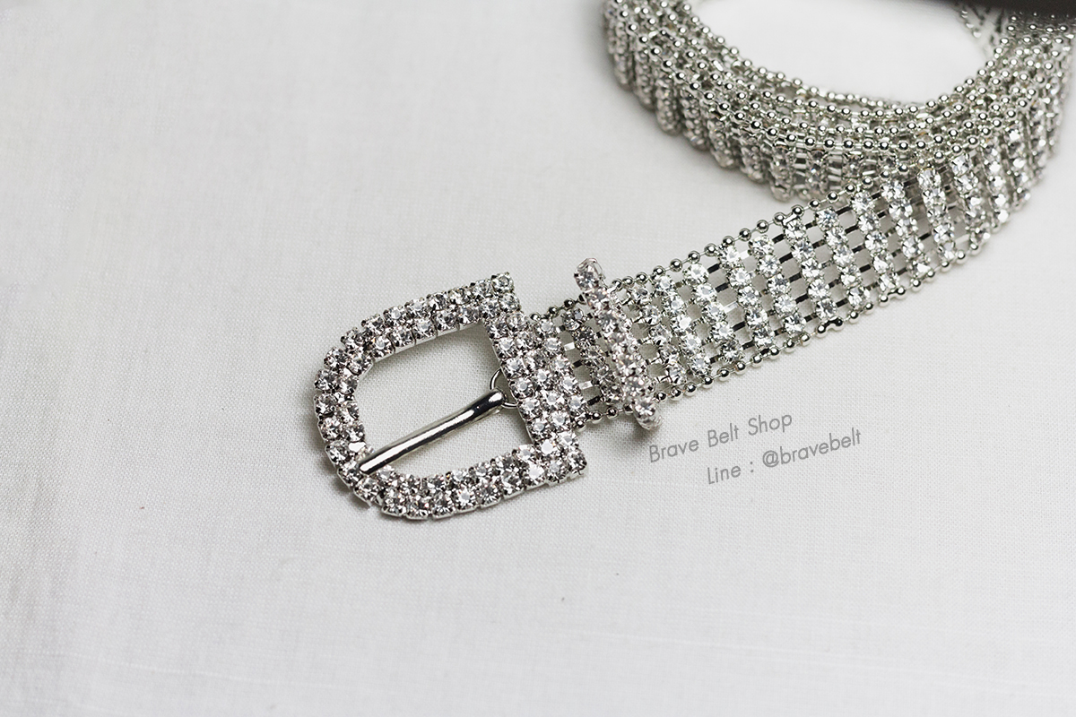 เข็มขัดสายเพชรเส้นใหญ่ สวยและหรูเวอร์