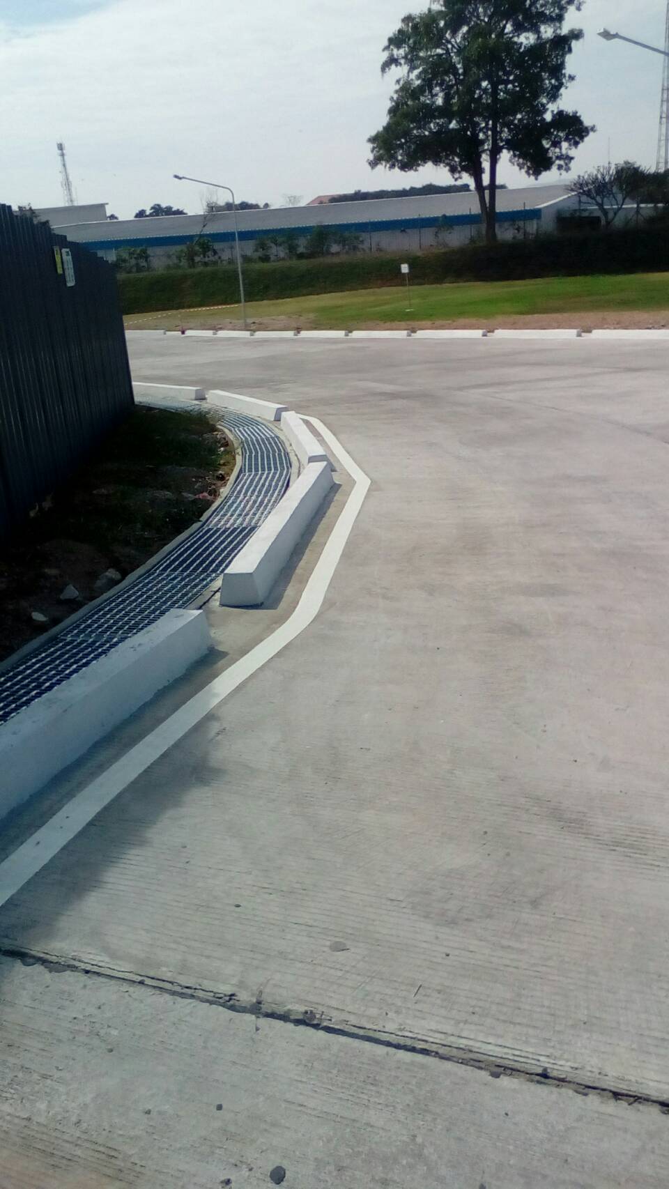 ตีเส้นจราจรสมุทรสาคร กาญจนบุรี ราชบุรี นครปฐม เส้นจราจรภายในโรงงาน