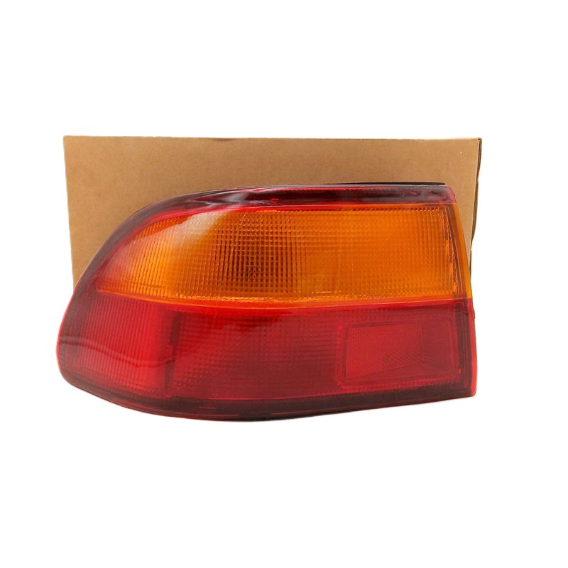 ไฟท้าย HONDA CIVIC(ซีวิค) โฉมเตารีด 4ประตู ปี1992-1995 (งานแท้ TYC) -ราคาต่อดวง-