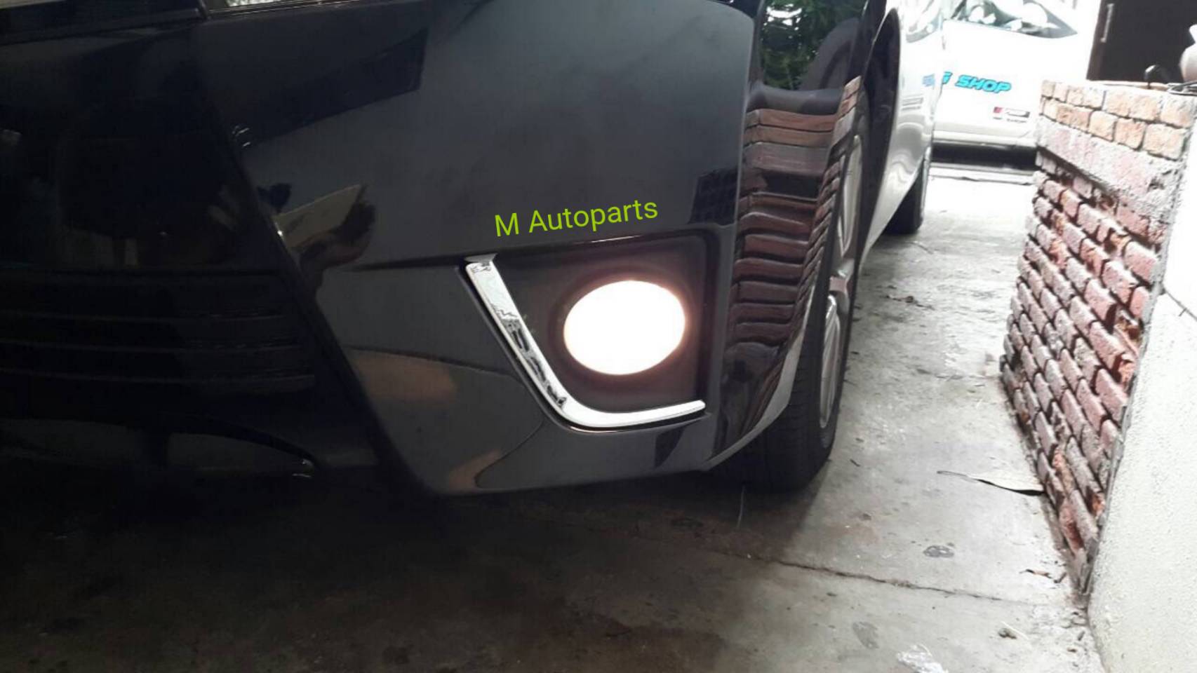 ไฟตัดหมอก ไฟสปอร์ตไลท์ TOYOTA ALTIS 2014 2015 2016 ฝาครอบคิ้วชุบ / โตโยต้า อัลติส (รับประกันสินค้า 3 เดือน)