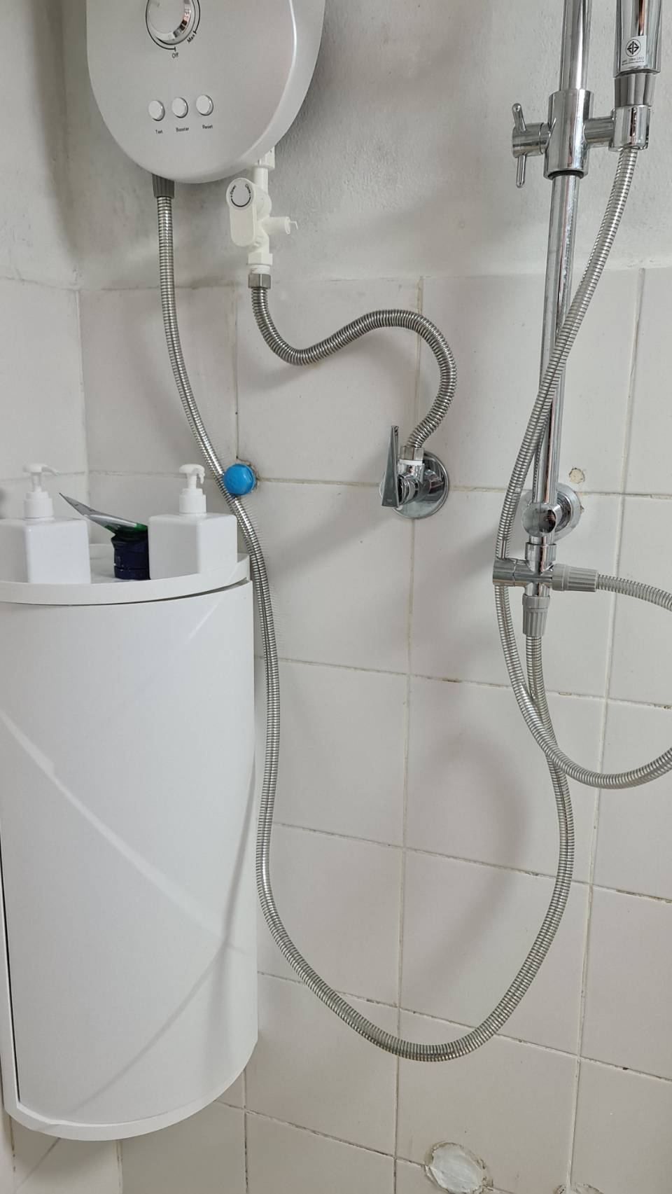 สายต่อสแตนเลส 304หรือสายต่อท่อน้ำดีแบบดัดท่อได้เกรดพรีเมี่ยมแท้ไม่เป็นสนิม ใช้ได้ทั้งน้ำร้อนและเย็น