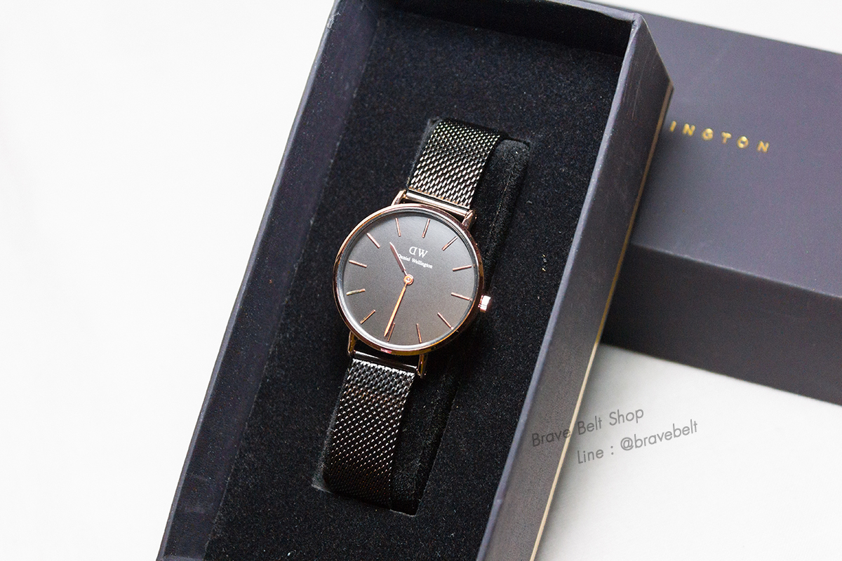 Daniel Wellington สายสแตนเลส หน้าปัดดำขอบสีทองสวย Daniel Wellington สายสแตนเลส หน้าปัดดำขอบสีทองสวย