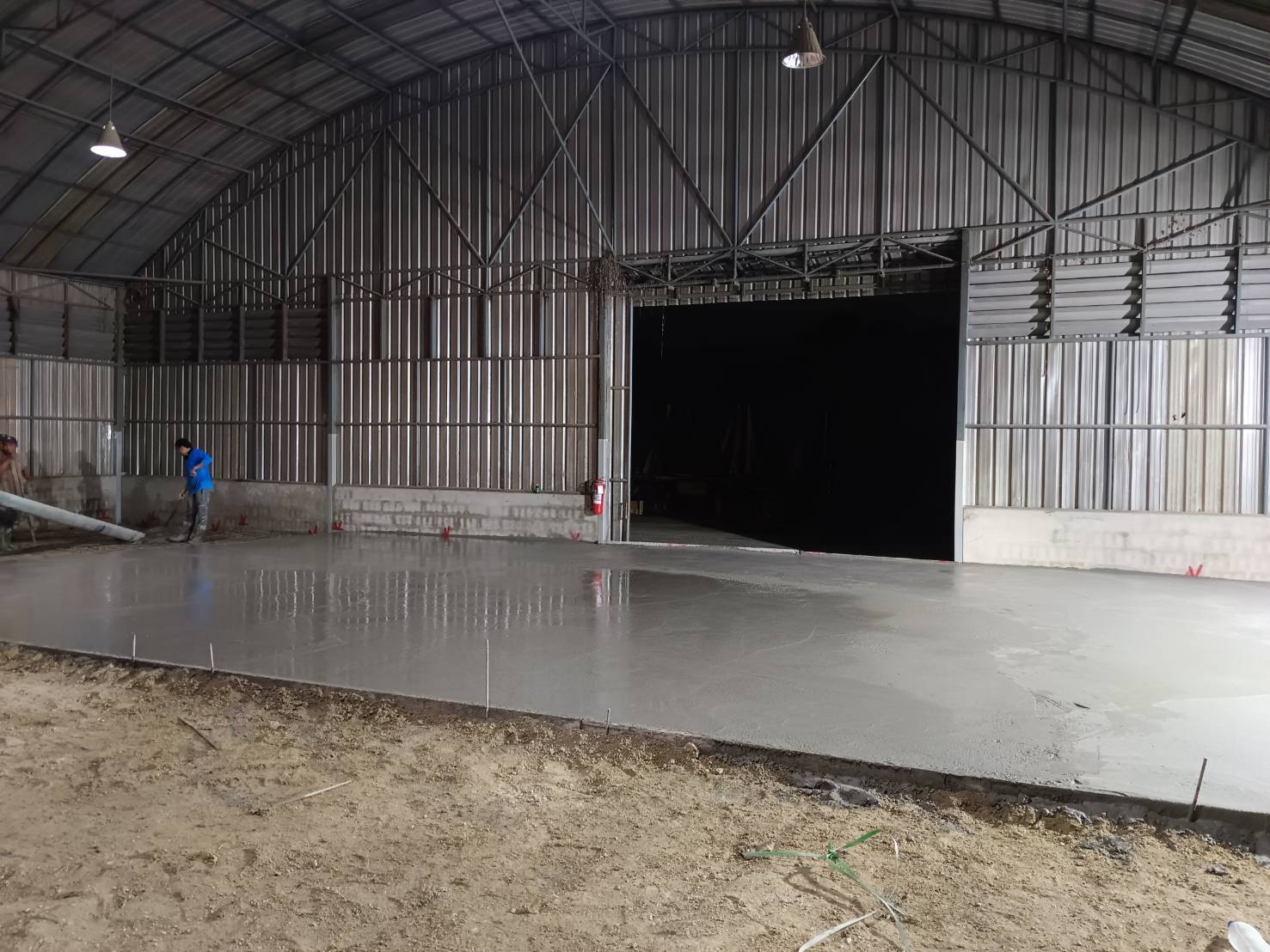 หน้างานซอยแลนด์24 บางนา เทพื้นโรงงาน