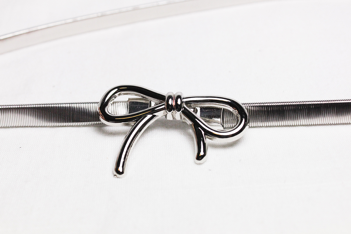 เข็มขัดโบว์สีเงินสวย ใส่กับชุดกระโปรง ยืดได้ด้วย