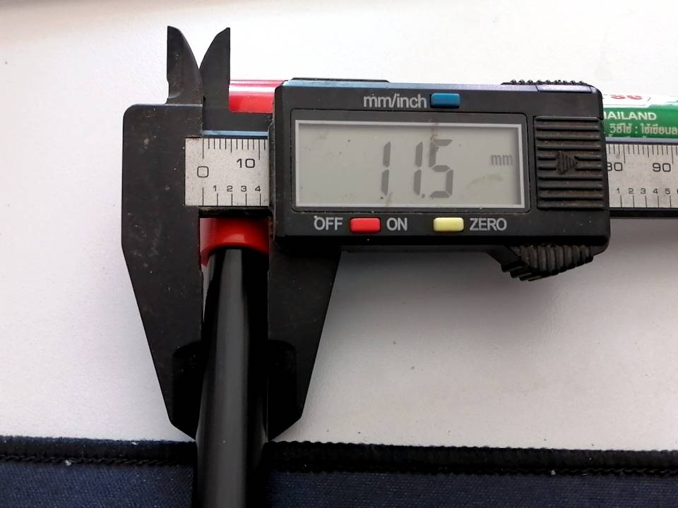 5 คู่ ยางหุ้มขั้วแบตโซล่าเซล ยาว 40 x สวม 20 x รูสาย 12 mm แดง-ดำ