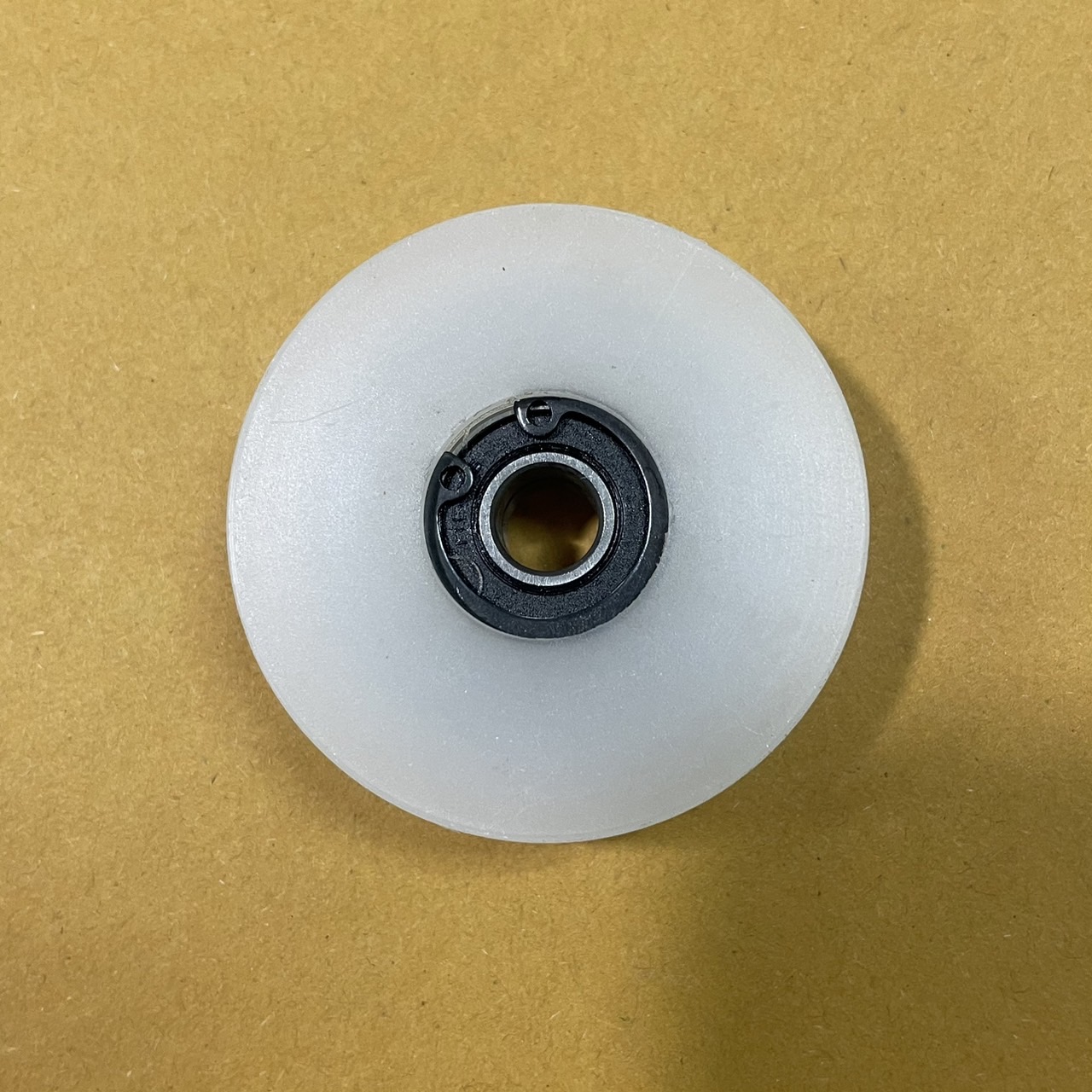 pulley ลูกรอกเครื่องอบผ้า Electrolux รุ่น EDV114 ตัวทดแทน **เฉพาะลูกรอกสีขาว** ใช้แกนตัวเดิม