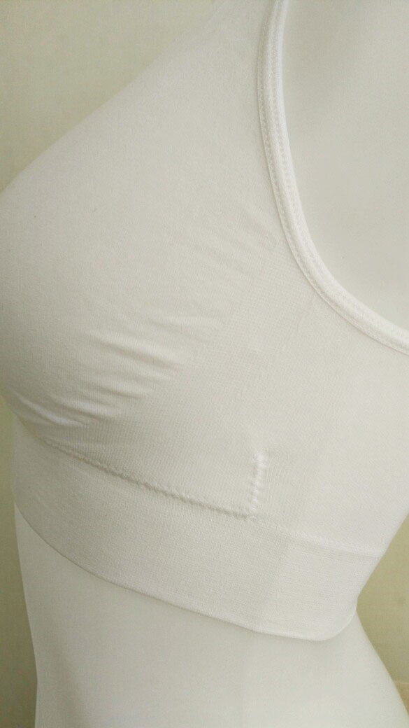 บราสวมสบาย Sport bra สปอร์ตบรา หลังกล้าม T สีขาว S/M/L