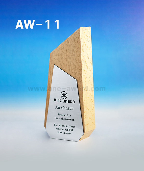 Code: AW-11 โล่ไม้ประกอบตัวอะครลิค ความสูงตัวโล่ 7-10 นิ้ว ความหนาไม้ 4 ซม. พร้อมเลเซอร์ข้อความและโลโก้ ***ราคาเริ่มต้นที่ 900 บาท (ความสูง 7 นิ้ว เมื่อสั่ง 5 ชิ้น+) ***