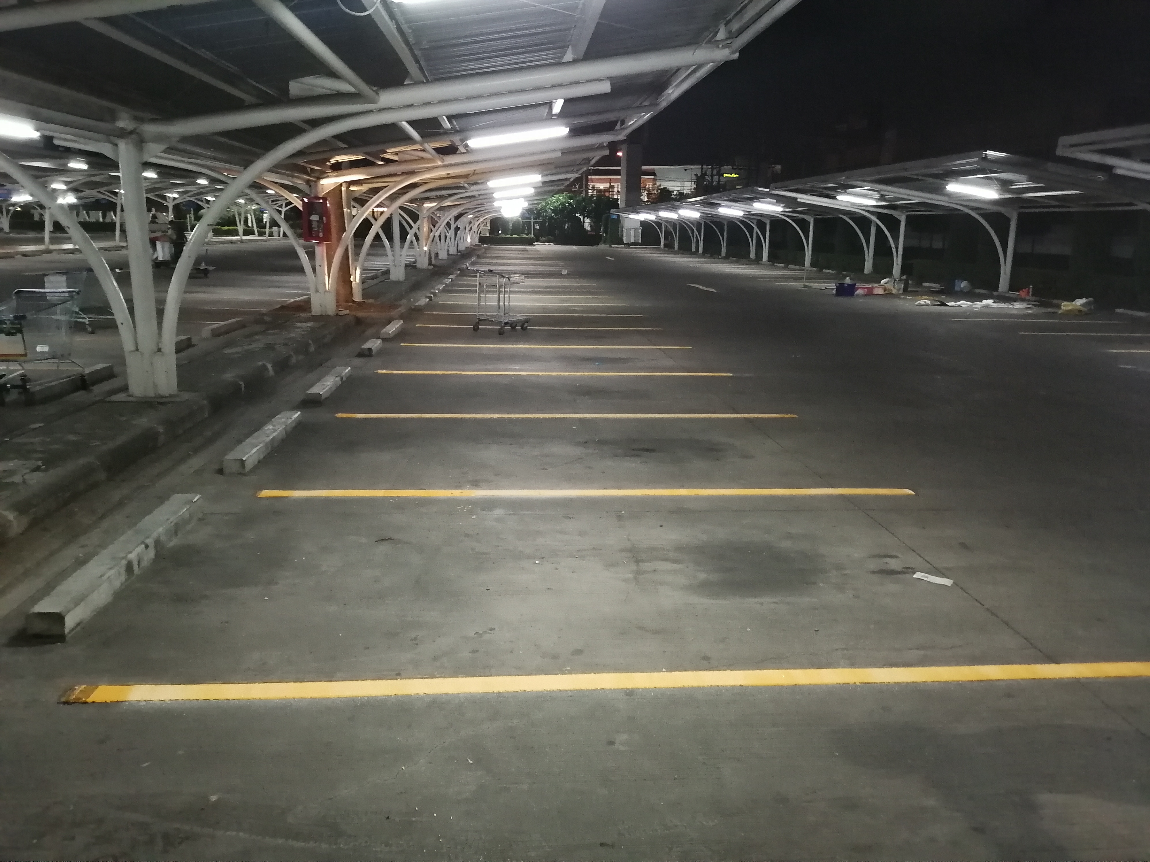 งานตีเส้นทางเดินภายในโรงงาน